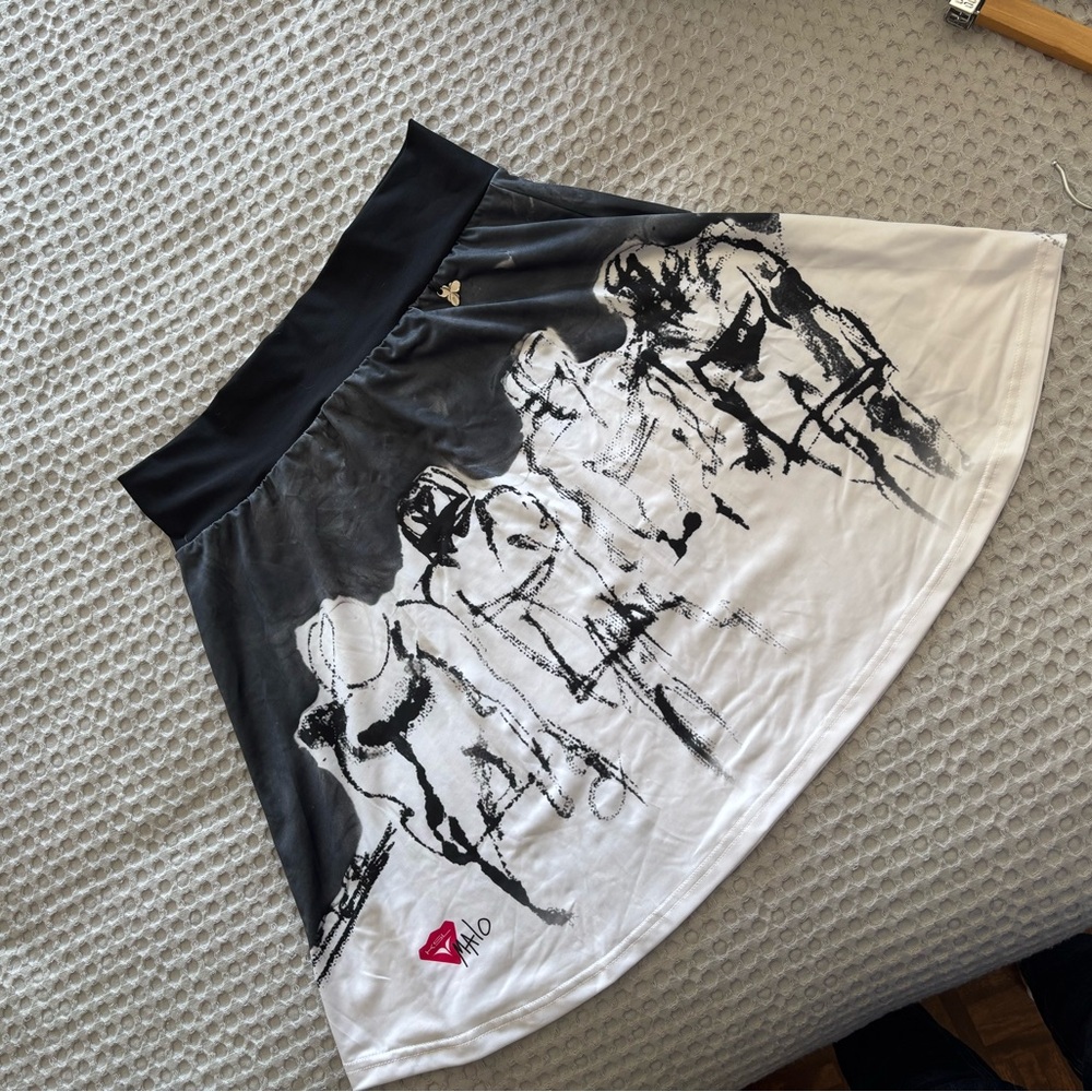 Black and White Graphic Skirt